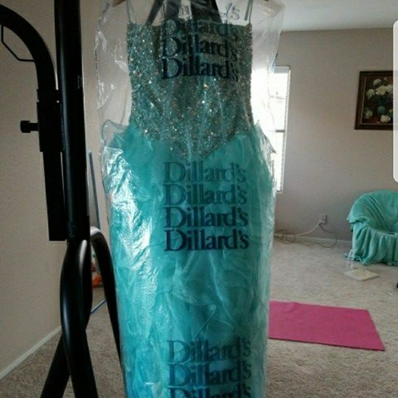 Blue/Tiffany blue ball gown dress - Picture 2 of 4